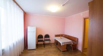 Фото номера Четырехместный номер Гостиница Crystal Hotel г. Богородицк 5